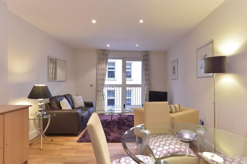 Apartament Still Life Tower Hill Executive Londra